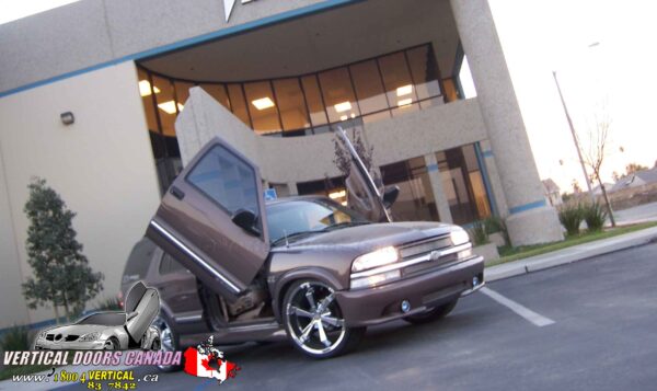 Chevrolet Blazer 1995-2005 Lambo Vertical Doors Kit - Image 7